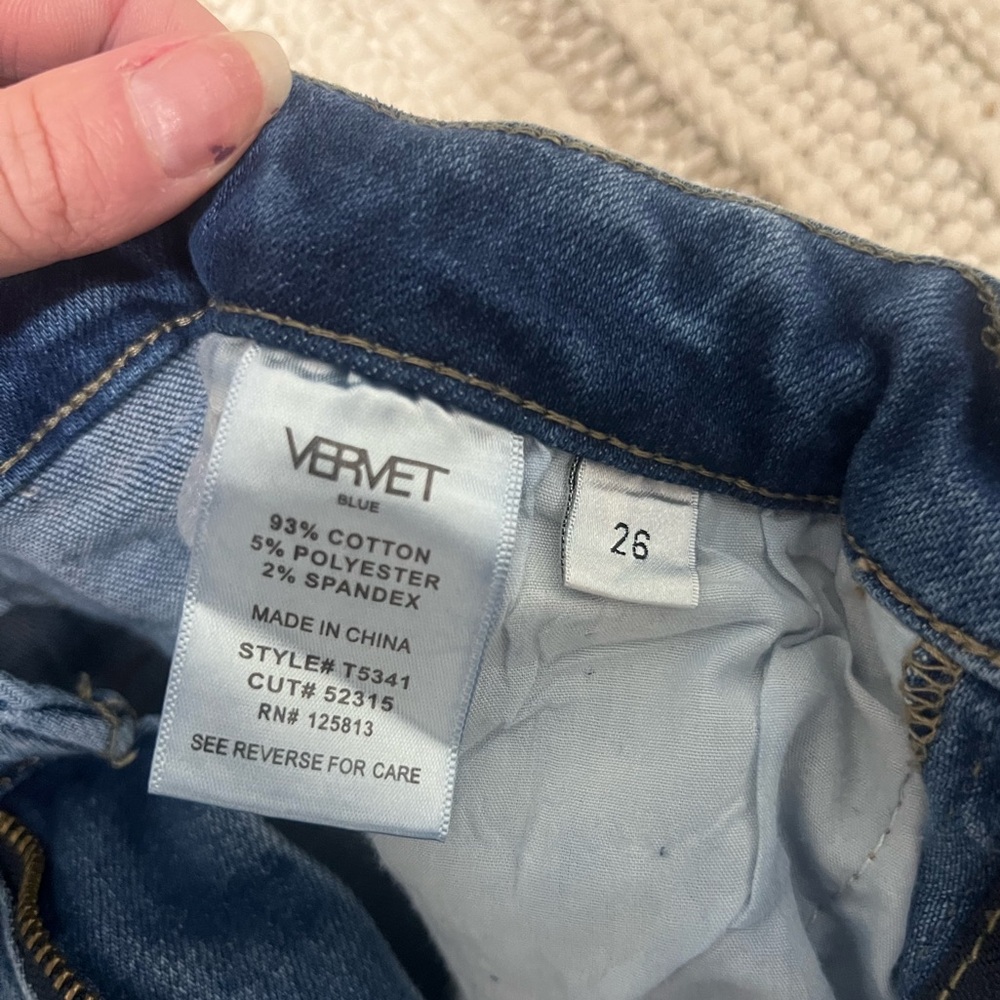 Distressed Jeans - Picture 4 of 4